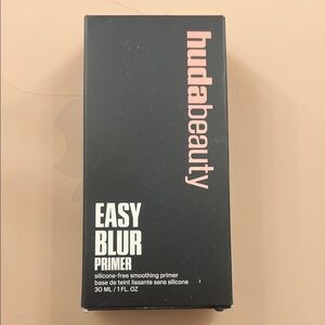 HUDA BEAUTY Easy Blur Primer in Black and White